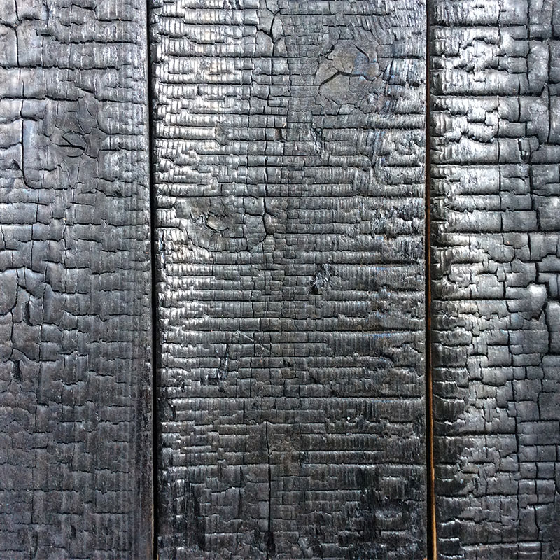 天龍焼杉・平板 | 天龍焼杉 | 日本の家に似合う外壁材